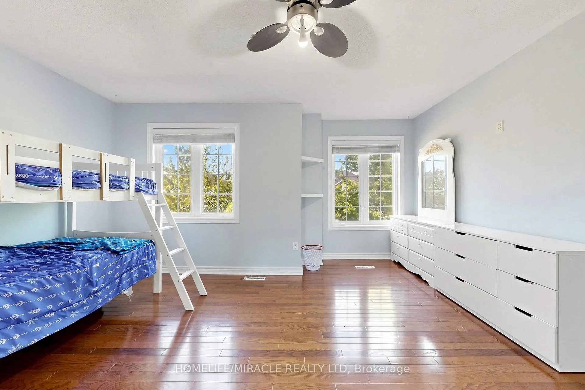 Photo 24 of 1026 Holdsworth Crescent, Milton, Coates — HOMEH
