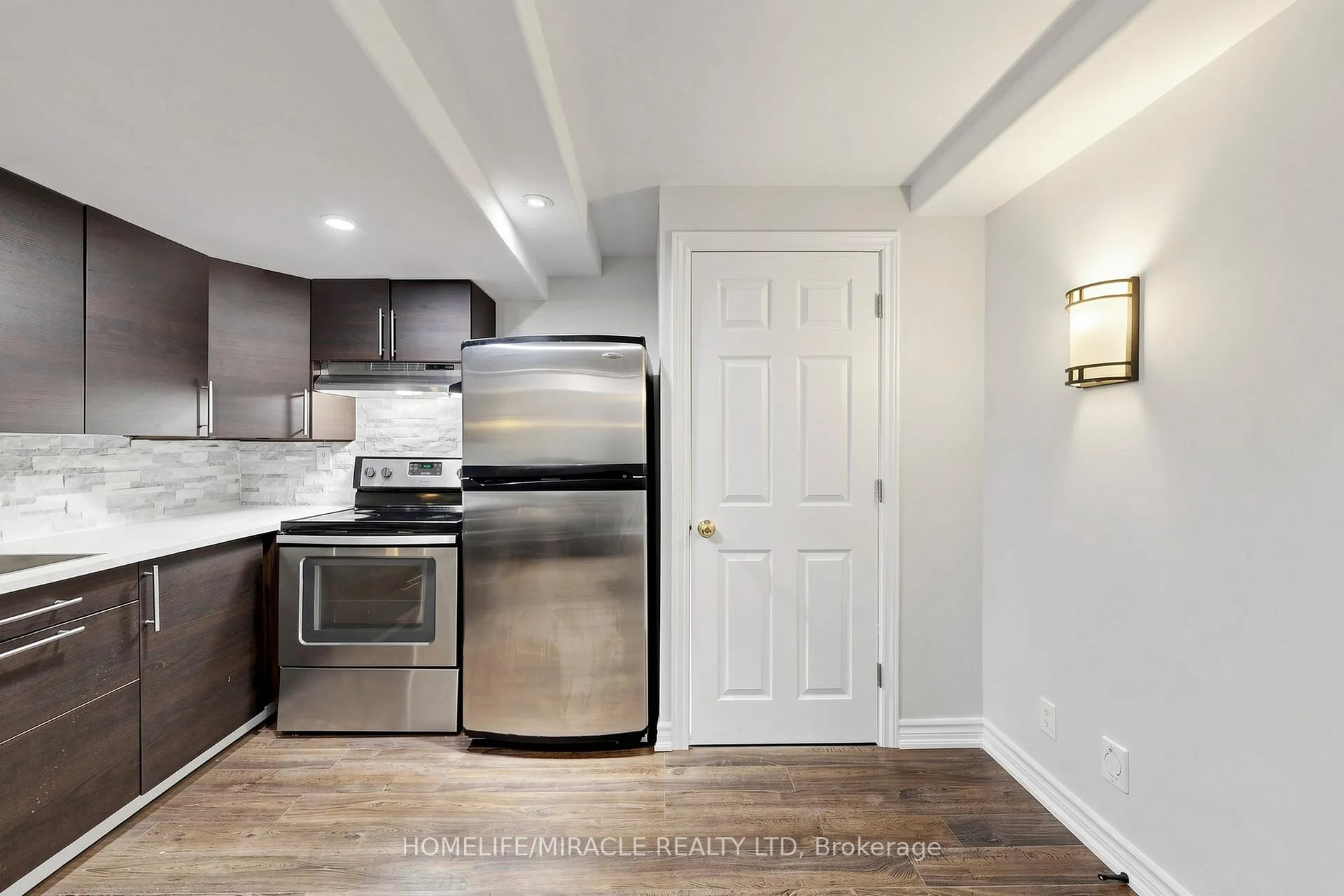 Photo 35 of 1026 Holdsworth Crescent, Milton, Coates — HOMEH