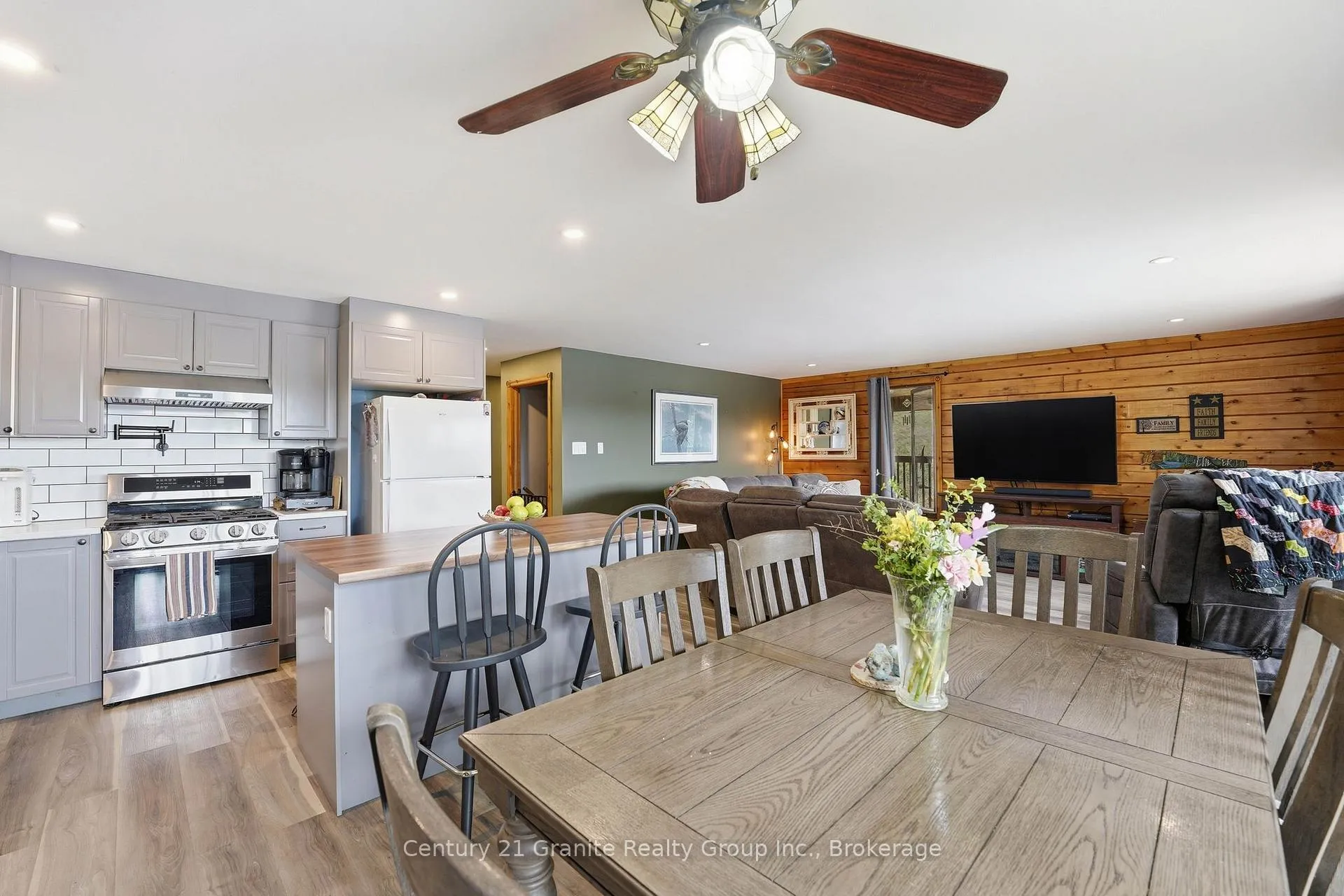 Photo 7 of 119 Gaffney Lake Lane, Bancroft, Dungannon Ward — HOMEH