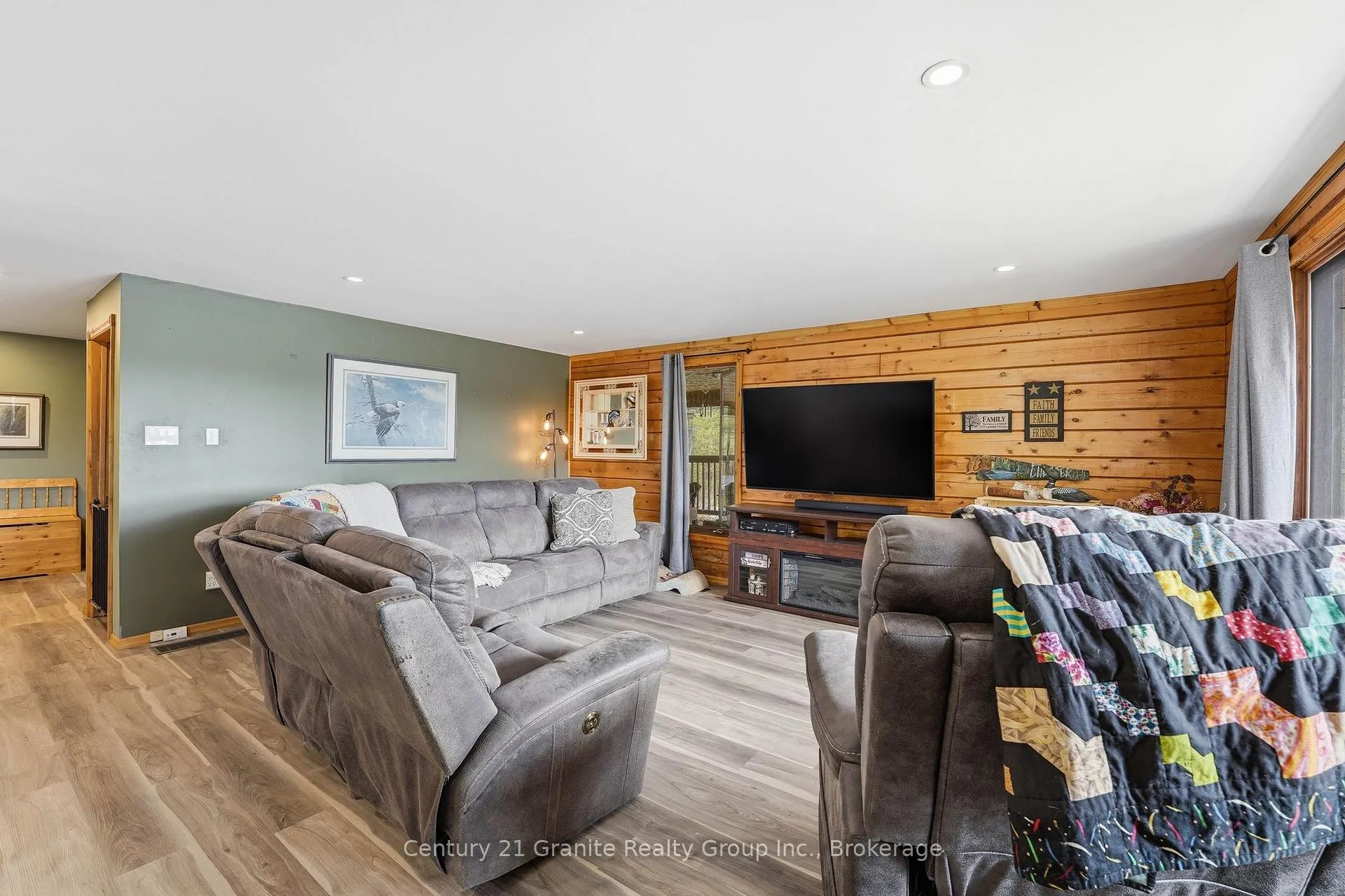 Photo 10 of 119 Gaffney Lake Lane, Bancroft, Dungannon Ward — HOMEH