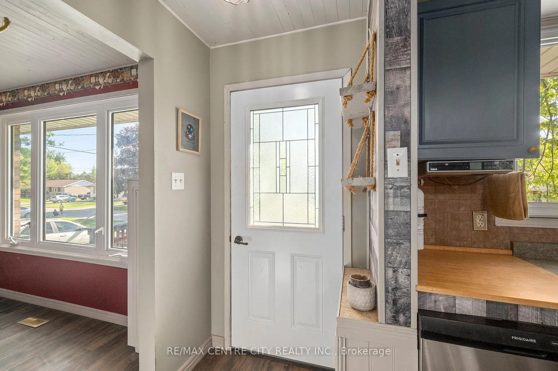 Photo 4 of 275 Frances Street, Central Elgin, Rural Central Elgin — HOMEH