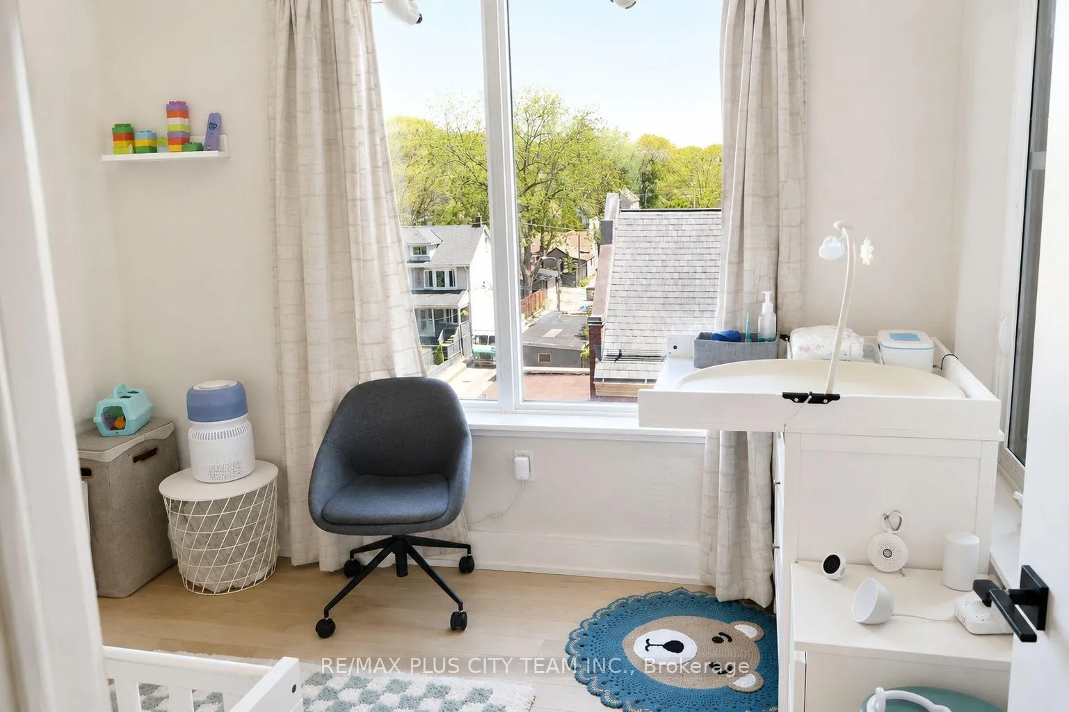 Photo 11 of Unit 507, 1888 Queen Street E, Toronto, The Beaches — HOMEH