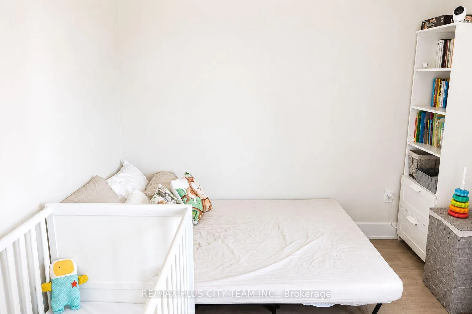 Photo 12 of Unit 507, 1888 Queen Street E, Toronto, The Beaches — HOMEH