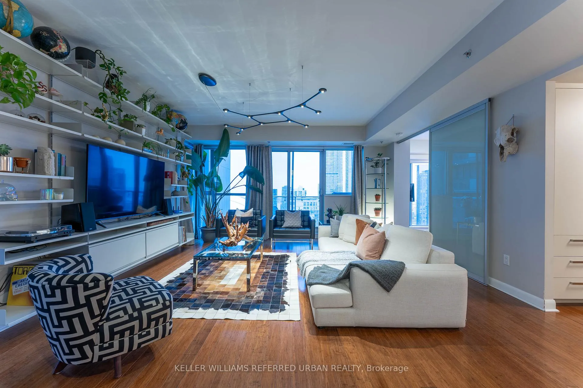 Photo 6 of Unit 2903, 375 King Street W, Toronto, Waterfront Communities — HOMEH