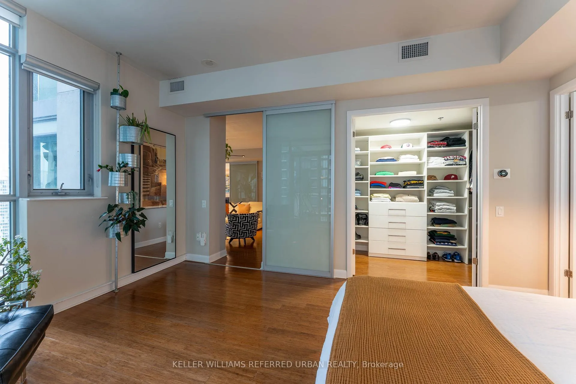 Photo 10 of Unit 2903, 375 King Street W, Toronto, Waterfront Communities — HOMEH