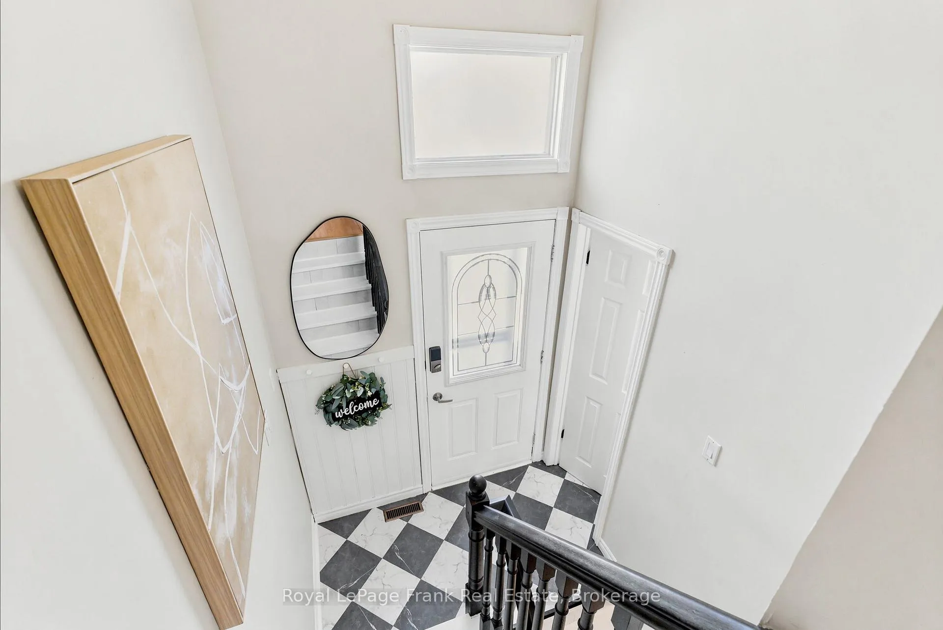 Photo 3 of 72 Broadlands Crescent, Clarington, Courtice — HOMEH