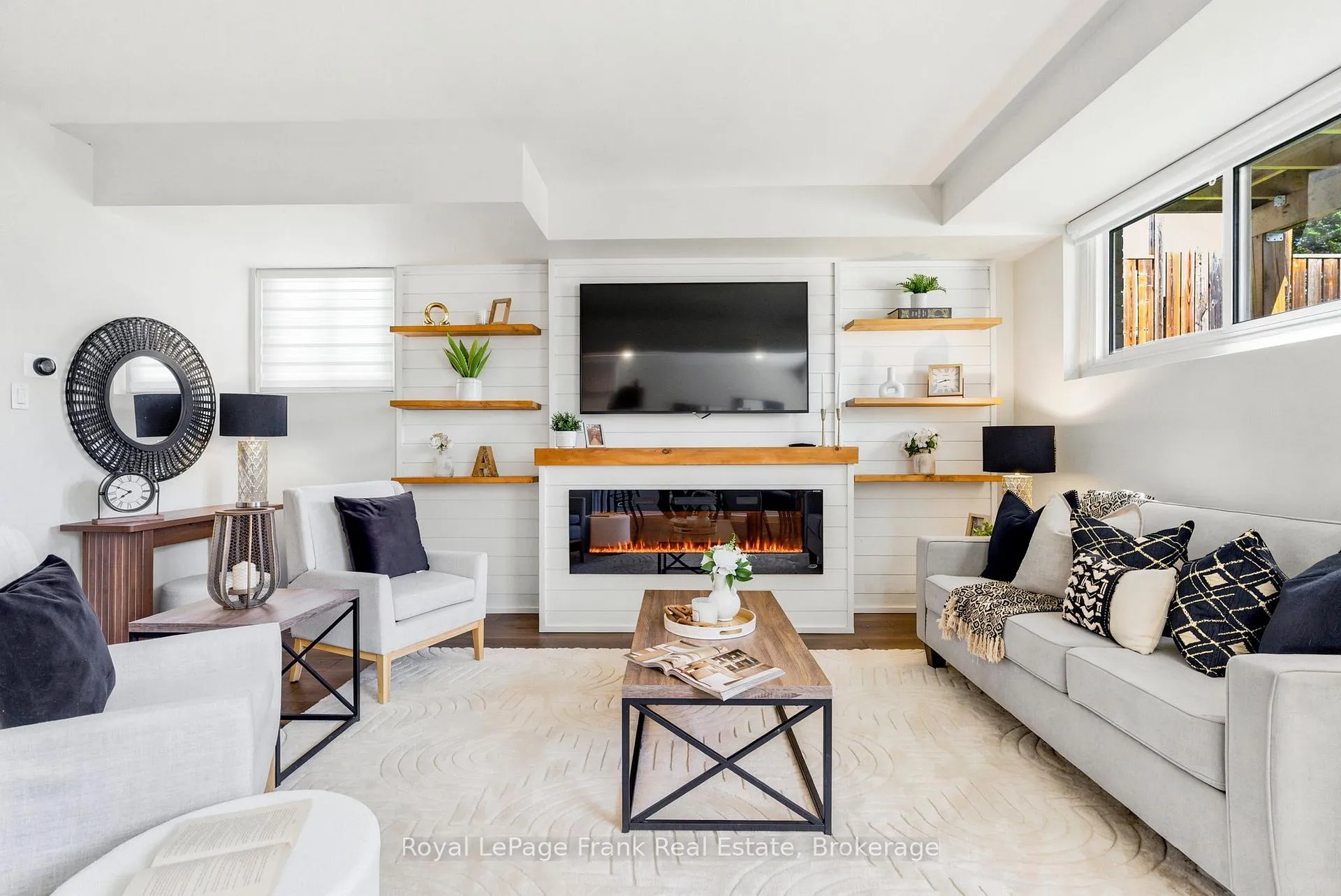 Photo 13 of 72 Broadlands Crescent, Clarington, Courtice — HOMEH