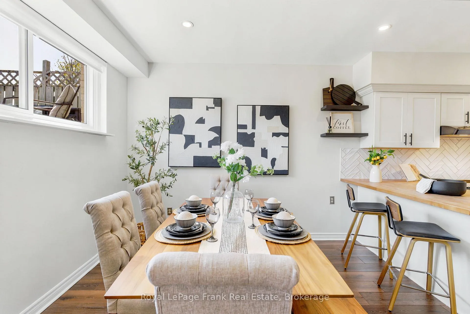 Photo 16 of 72 Broadlands Crescent, Clarington, Courtice — HOMEH