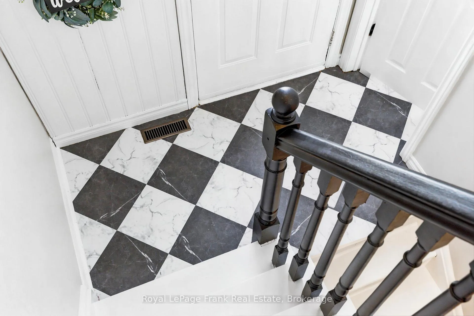 Photo 19 of 72 Broadlands Crescent, Clarington, Courtice — HOMEH