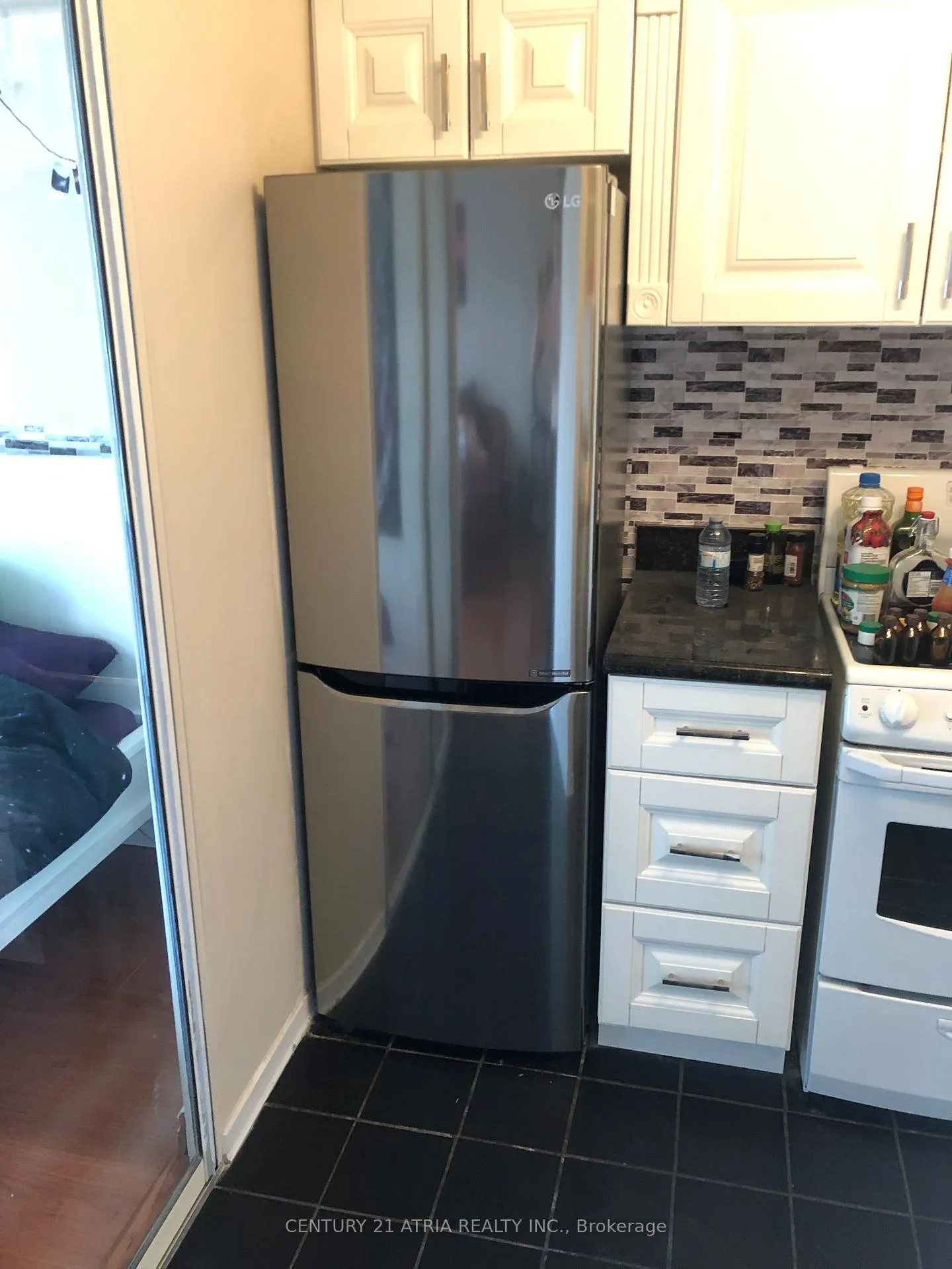 Photo 5 of Unit 1503, 1055 Bay Street, Toronto, Bay Street Corridor — HOMEH