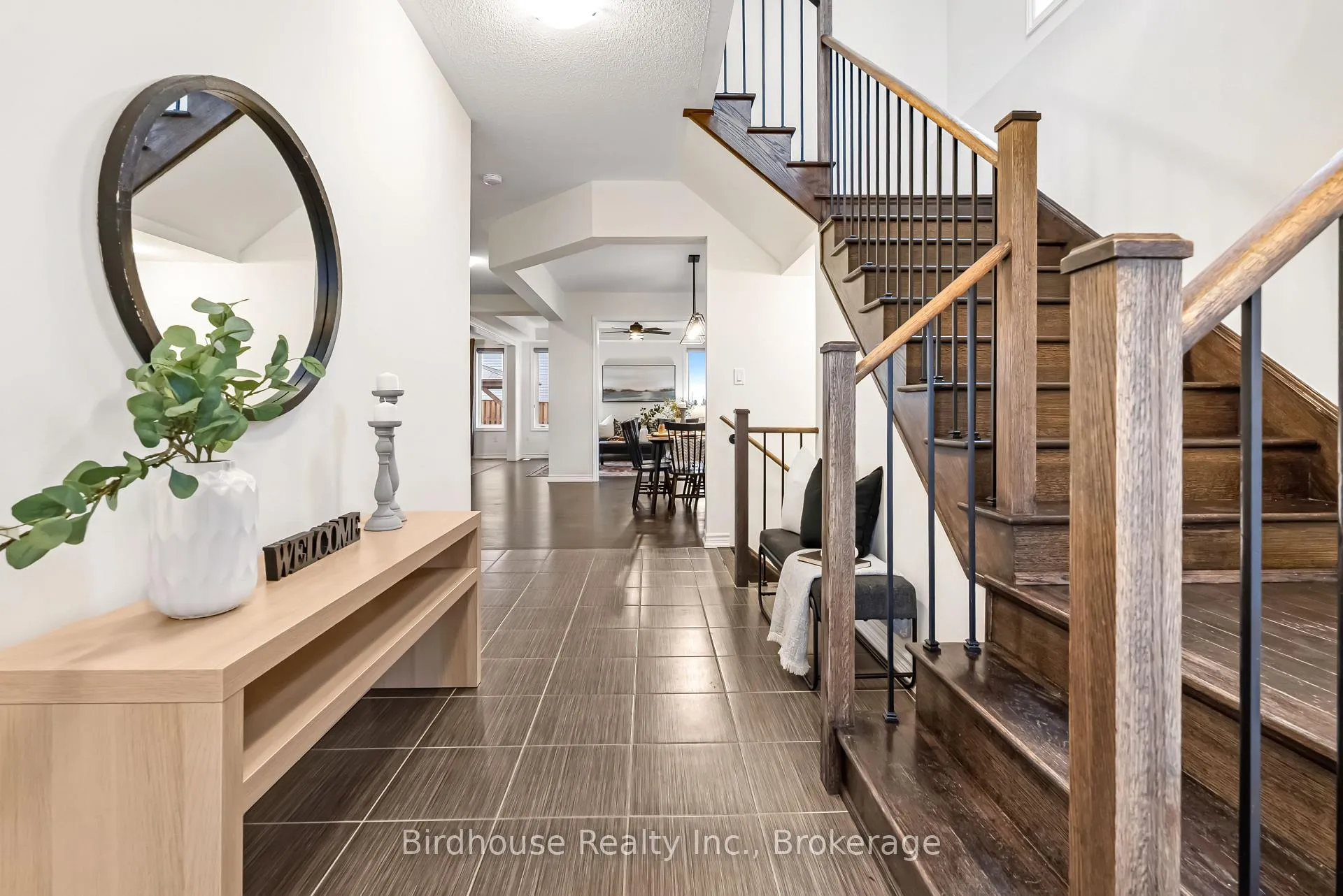 Photo 5 of 53 Hancock Crescent, Kawartha Lakes, Lindsay — HOMEH