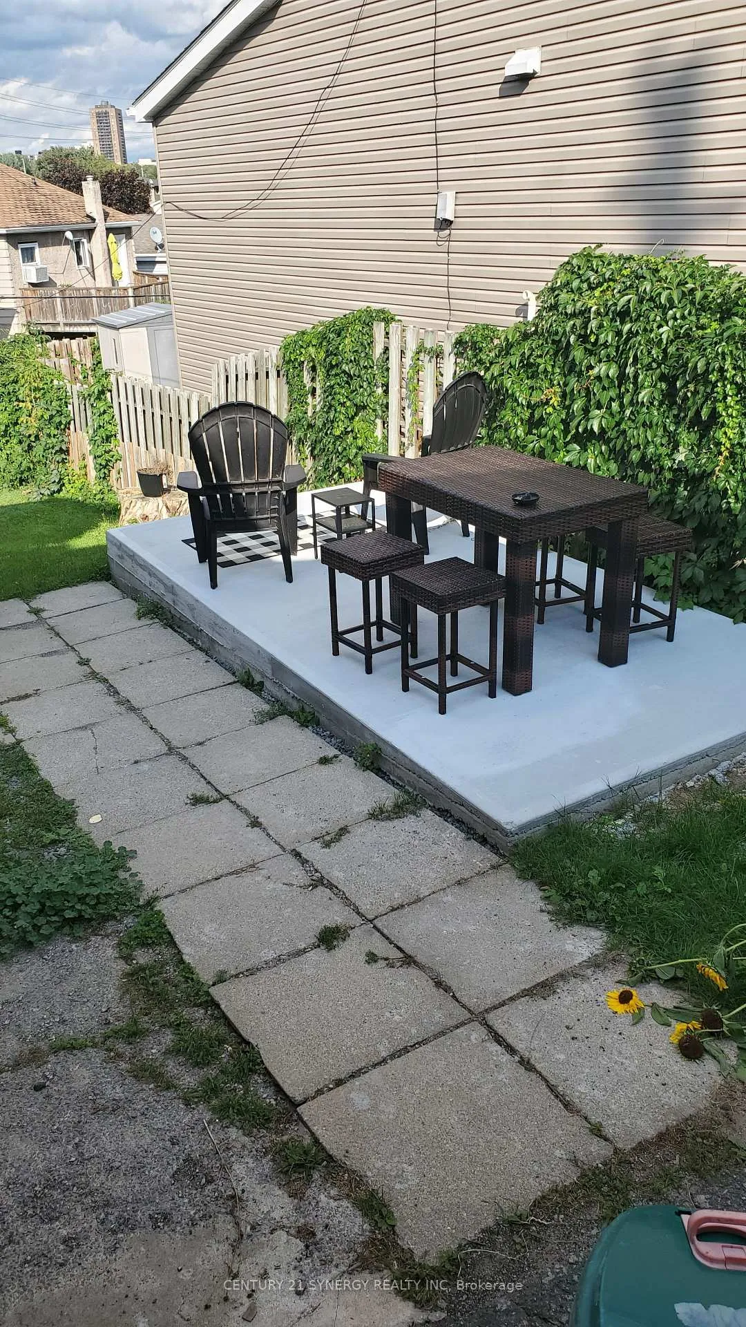 Photo 4 of 241 Bradley Avenue, Ottawa, Vanier — HOMEH