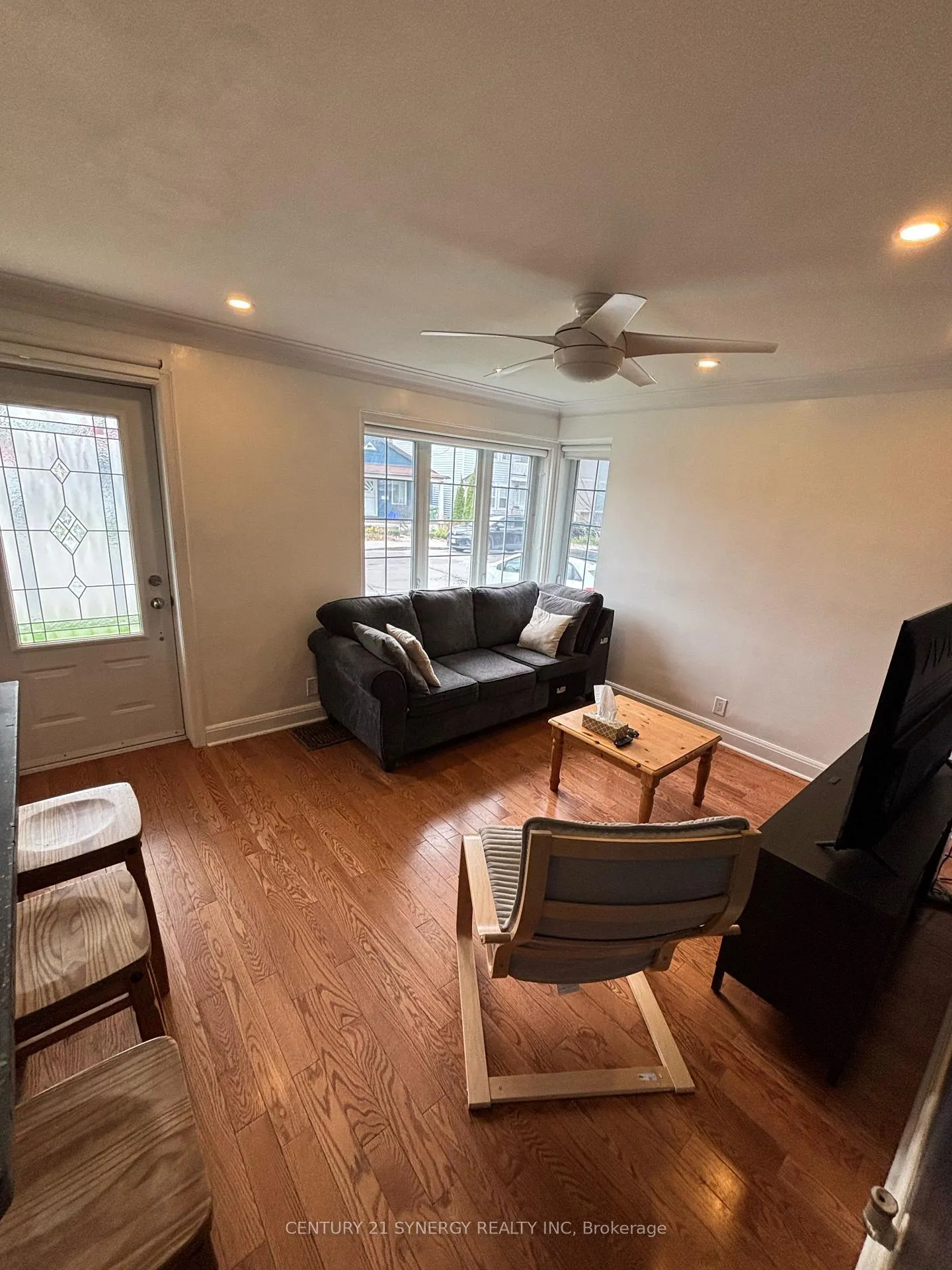 Photo 14 of 241 Bradley Avenue, Ottawa, Vanier — HOMEH