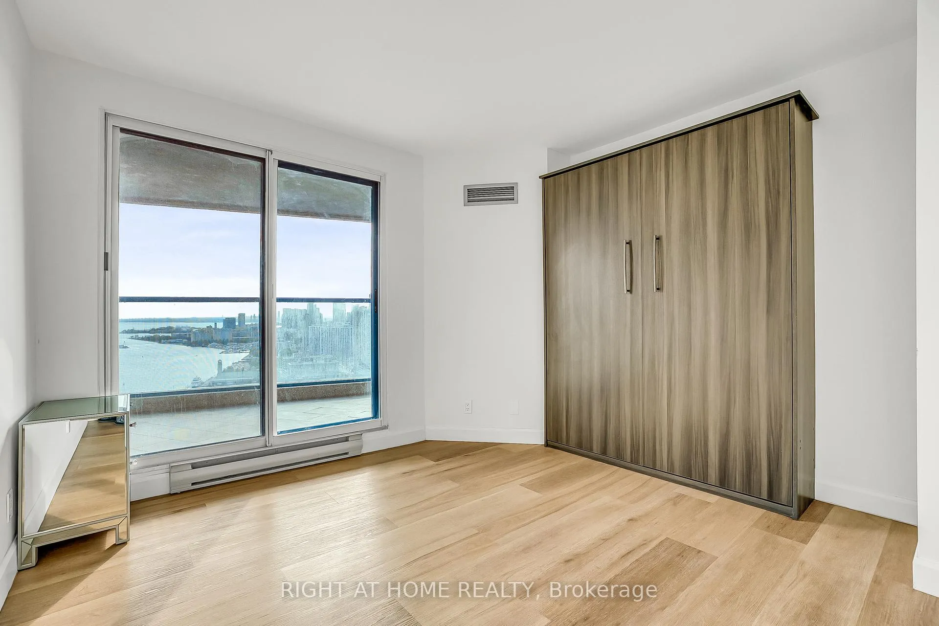 Photo 30 of Unit 3008, 99 Harbour Square, Toronto, Waterfront Communities — HOMEH