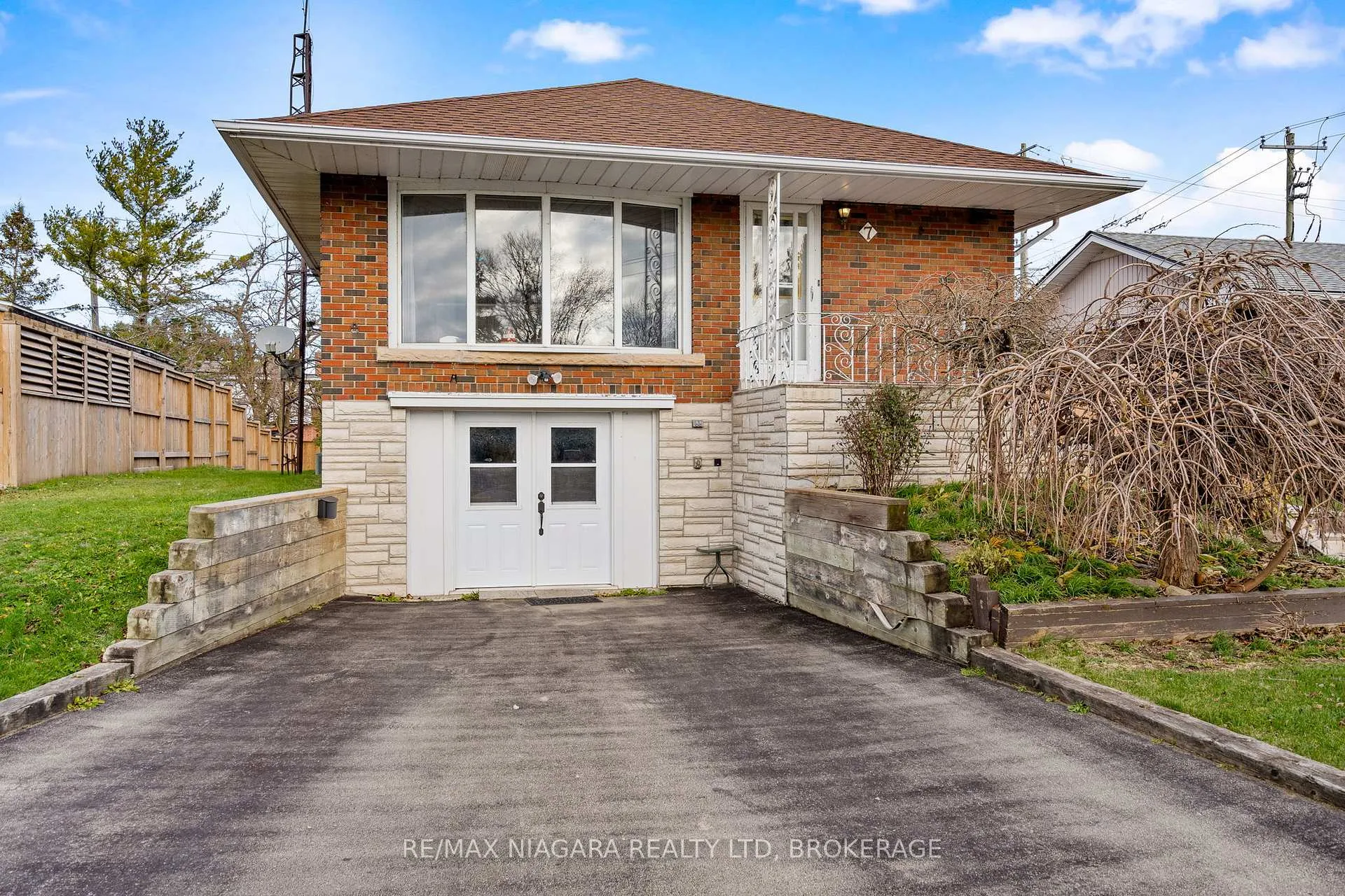 Photo 1 of 7 South Crescent, Port Colborne, Sugarloaf — HOMEH