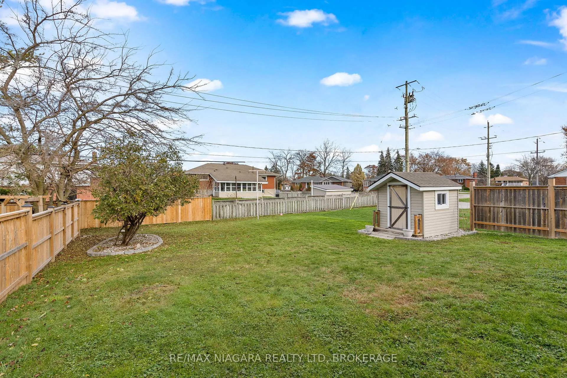 Photo 7 of 7 South Crescent, Port Colborne, Sugarloaf — HOMEH