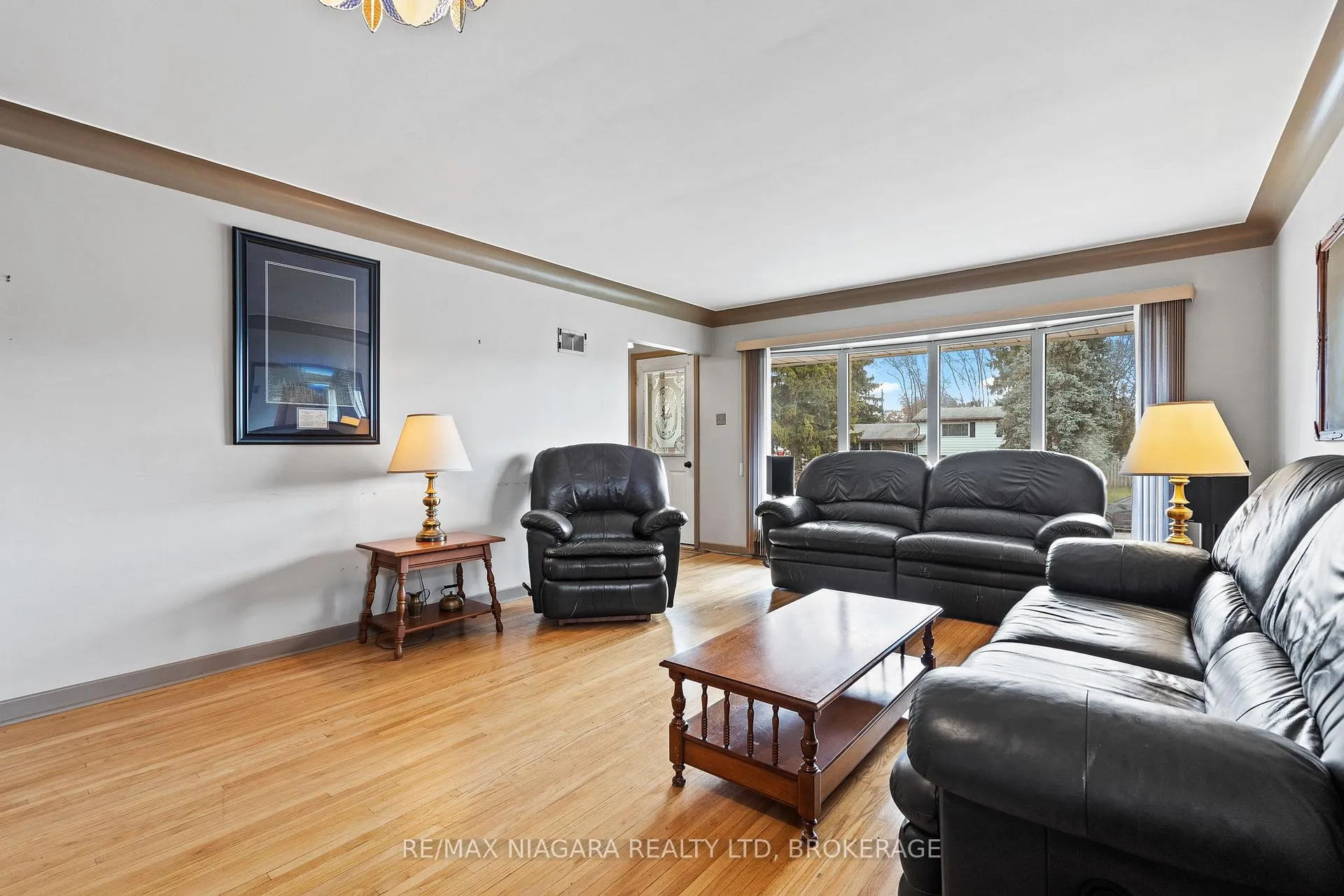 Photo 17 of 7 South Crescent, Port Colborne, Sugarloaf — HOMEH