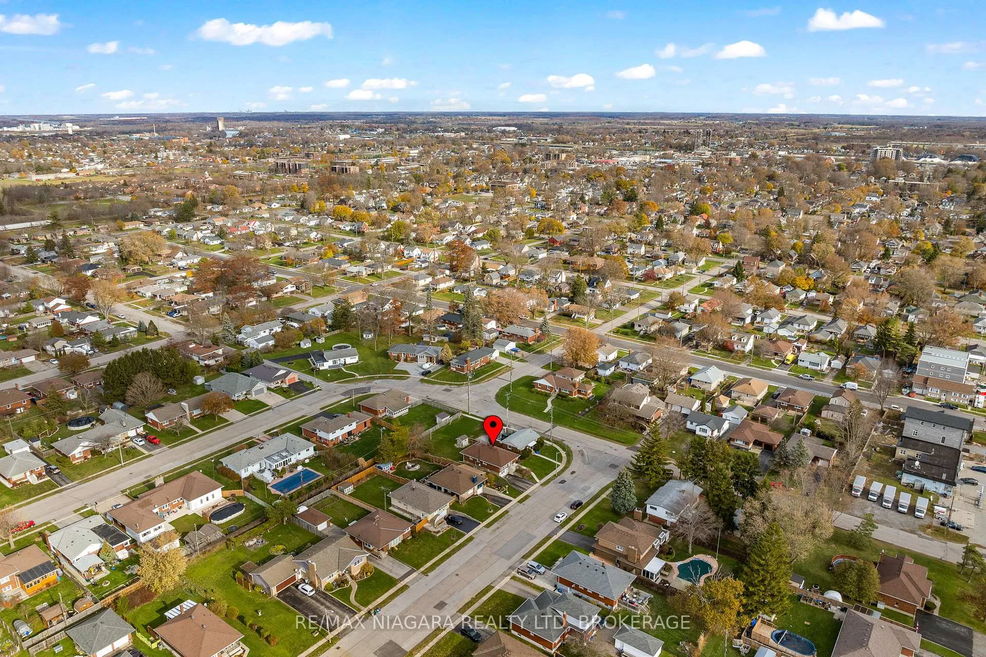 Photo 34 of 7 South Crescent, Port Colborne, Sugarloaf — HOMEH
