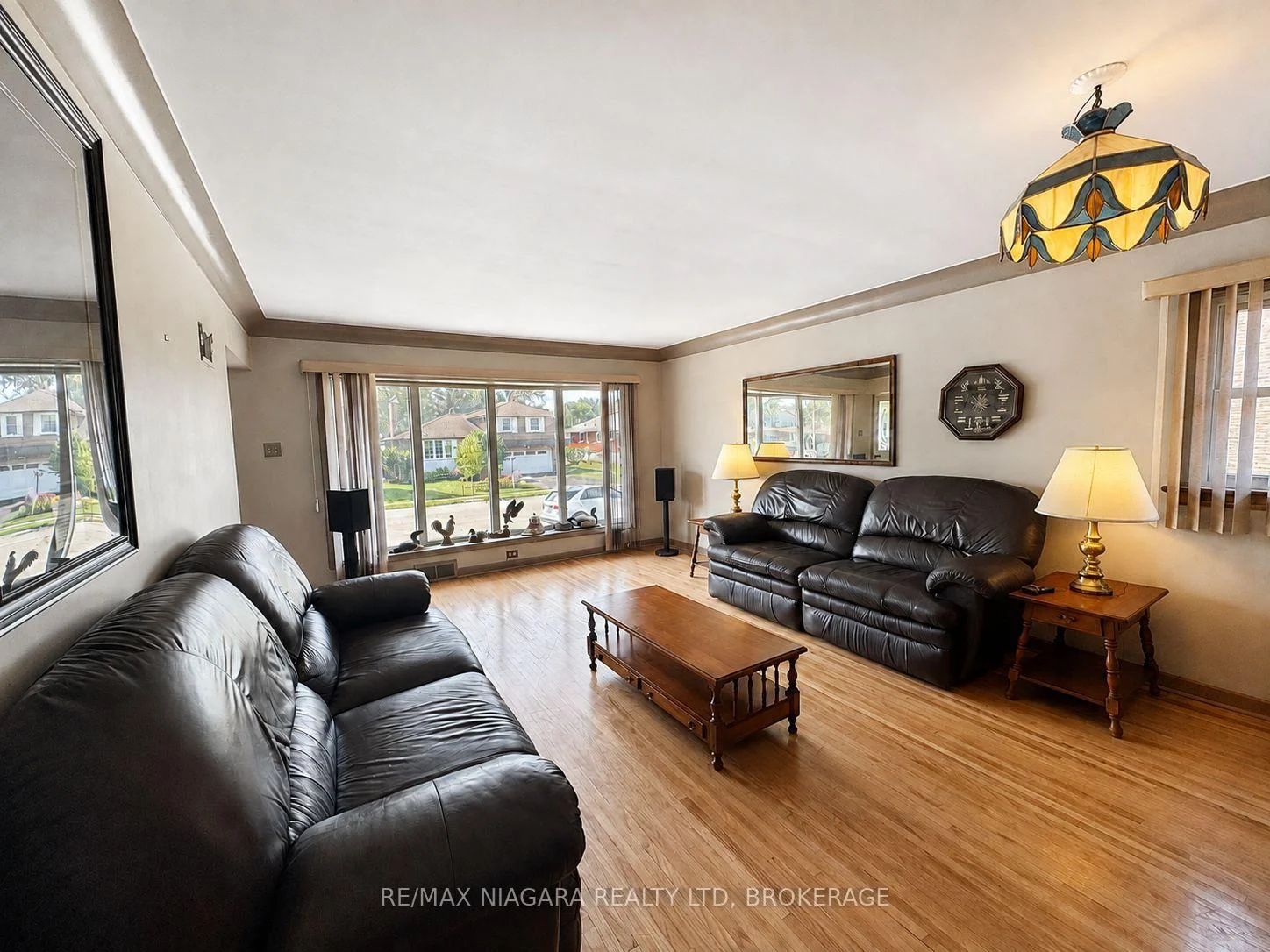 Photo 14 of 7 South Crescent, Port Colborne, Sugarloaf — HOMEH