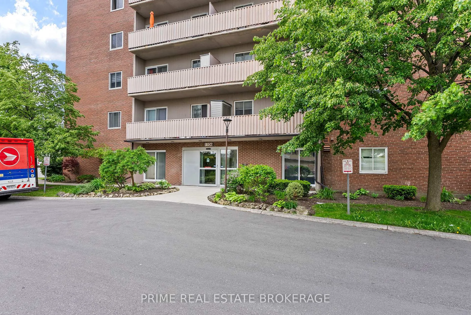 Photo 3 of Unit 105, 1106 Jalna Boulevard, London, South X — HOMEH
