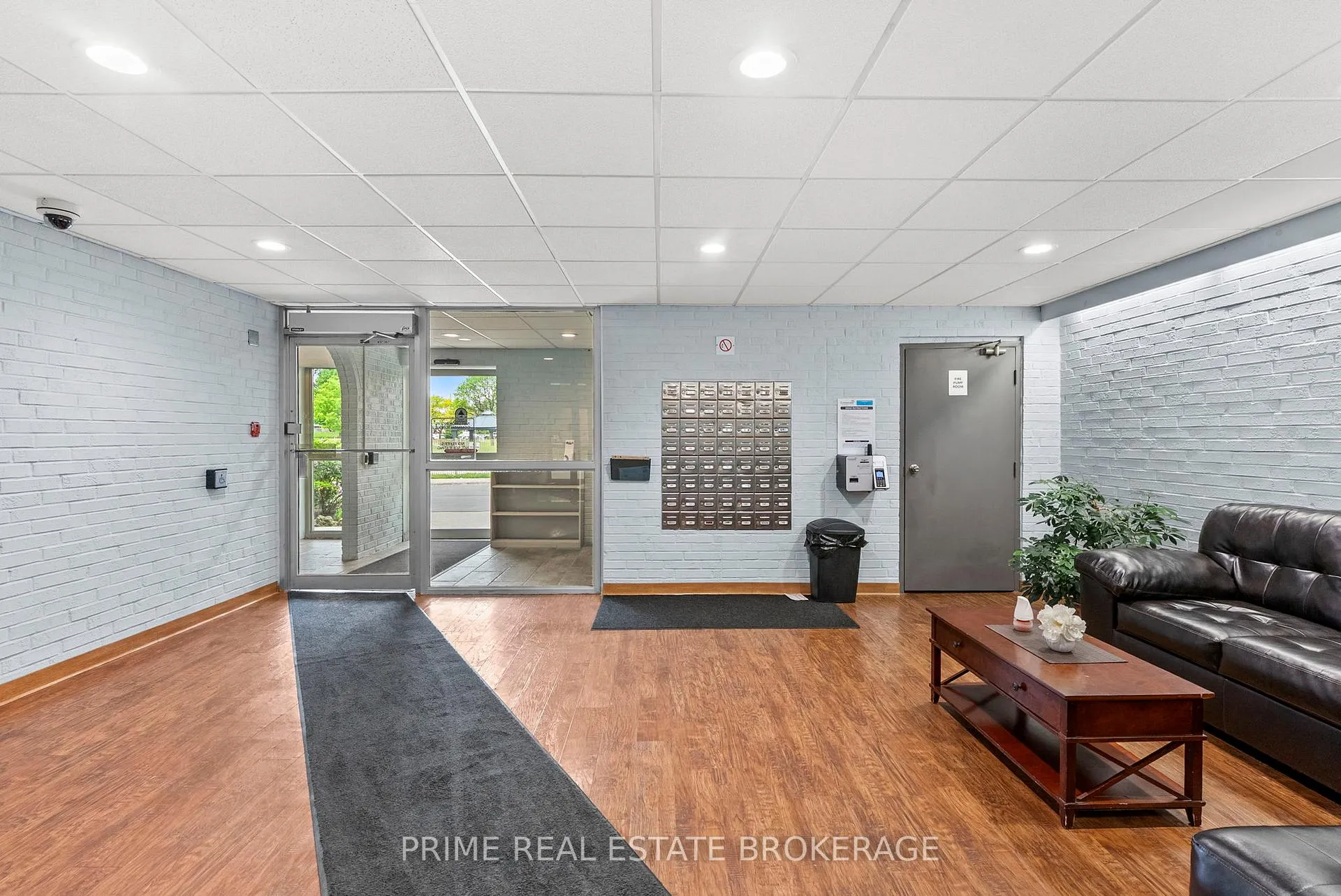 Photo 4 of Unit 105, 1106 Jalna Boulevard, London, South X — HOMEH