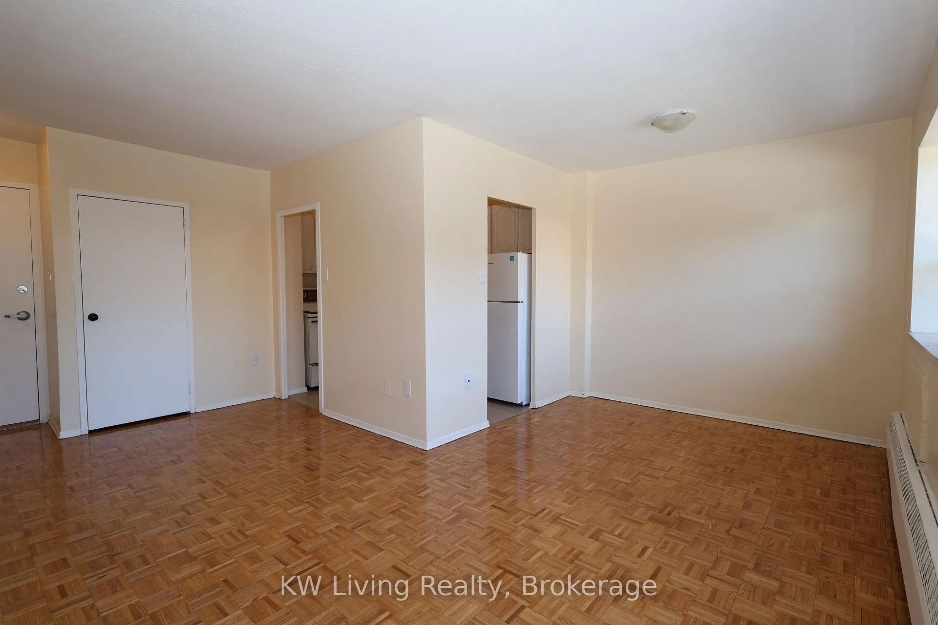 Photo 5 of Unit 309, 480 Lakeshore Road E, Mississauga, Lakeview — HOMEH