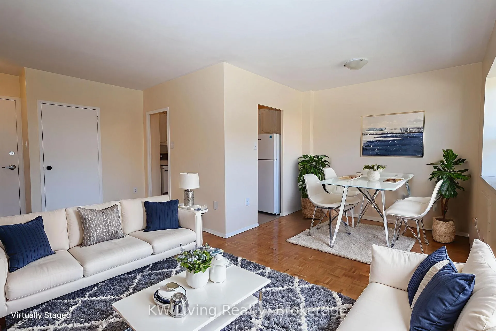 Photo 6 of Unit 309, 480 Lakeshore Road E, Mississauga, Lakeview — HOMEH