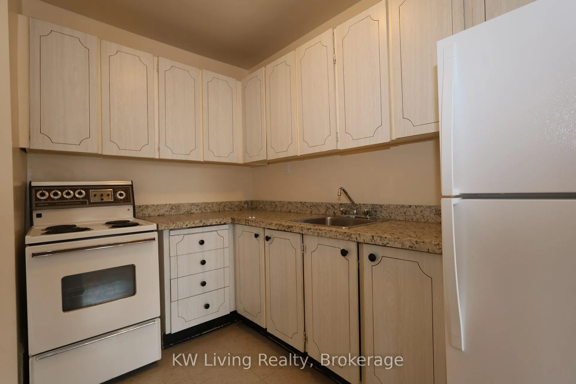 Photo 14 of Unit 309, 480 Lakeshore Road E, Mississauga, Lakeview — HOMEH