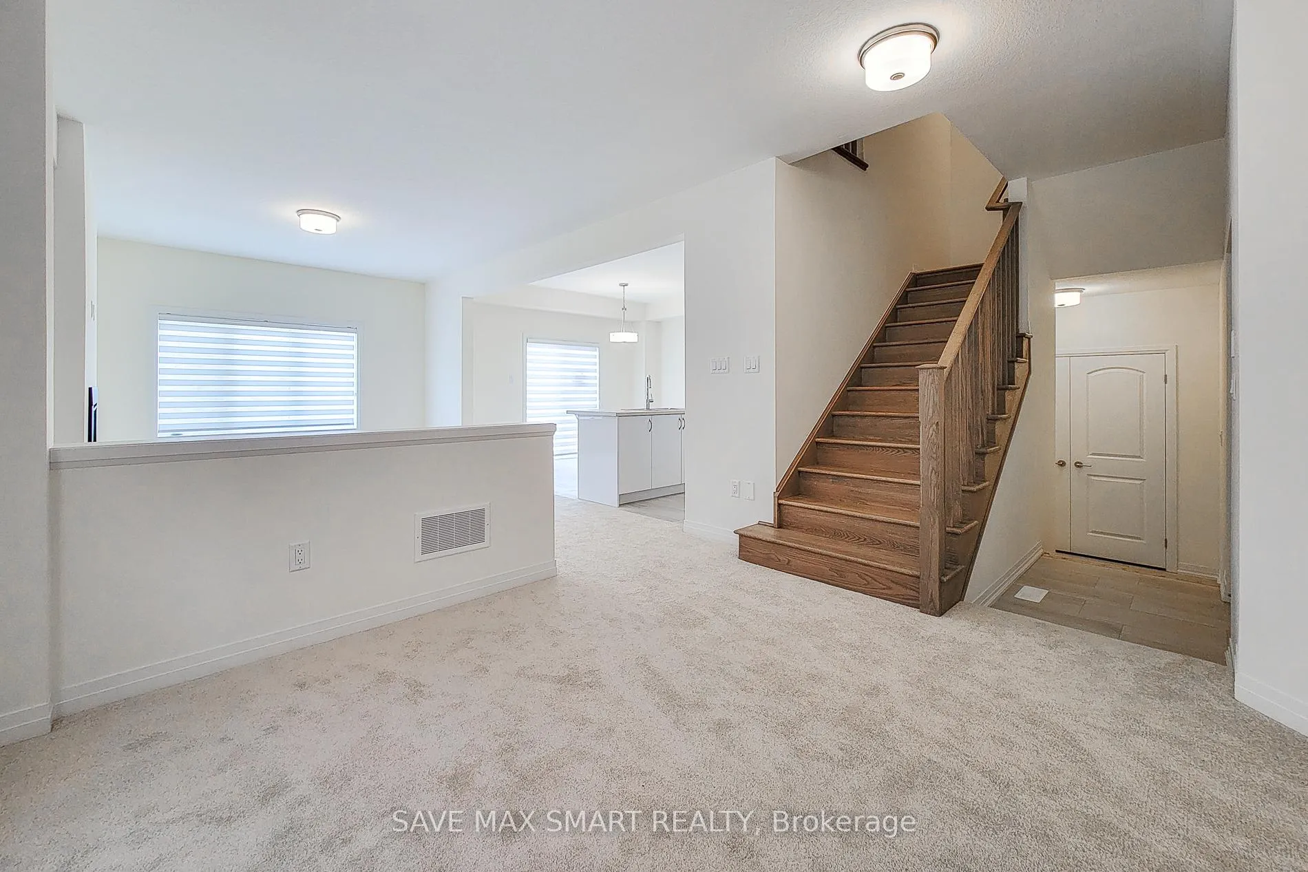 Photo 7 of 34 Dennis Avenue N, Brantford — HOMEH