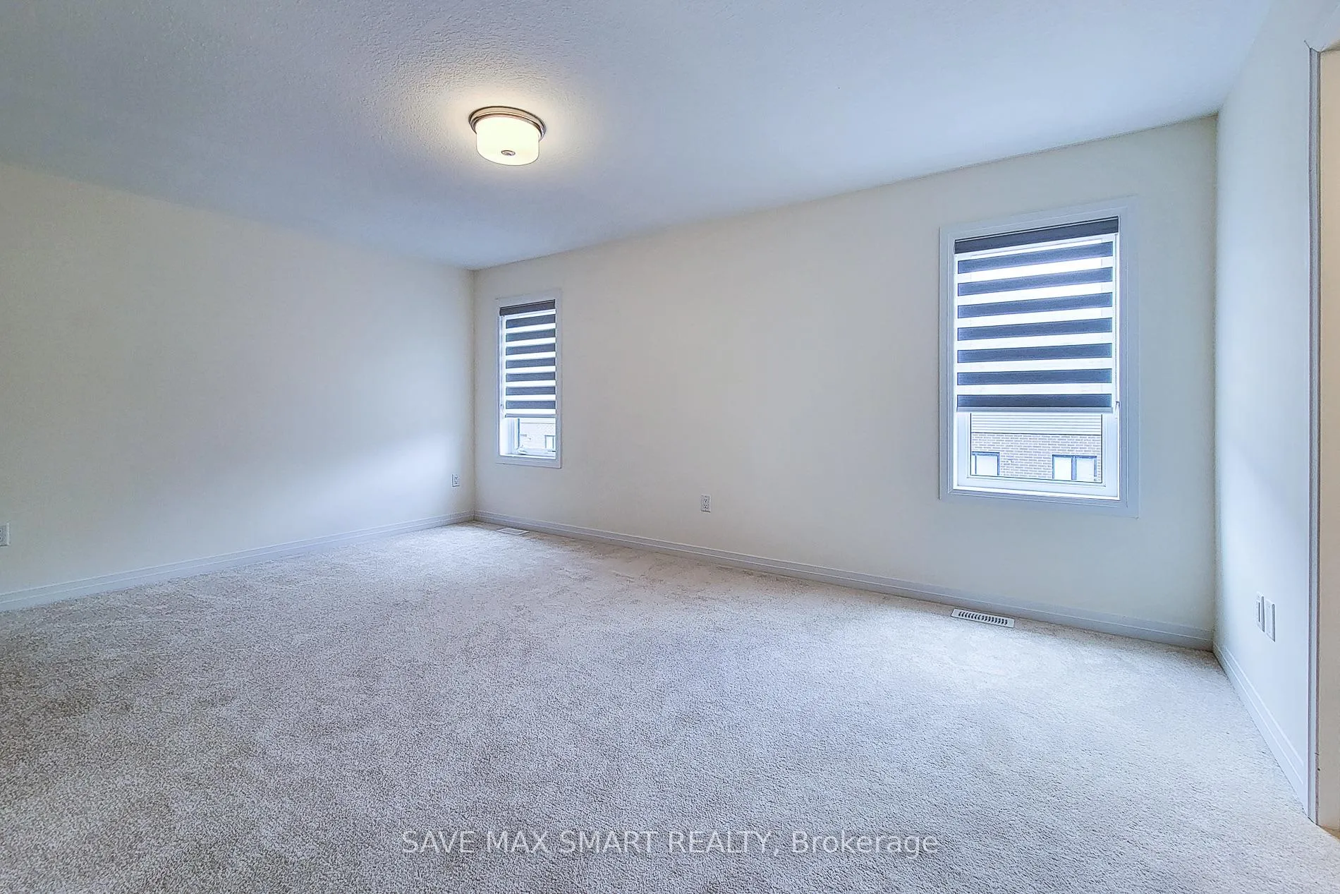 Photo 20 of 34 Dennis Avenue N, Brantford — HOMEH