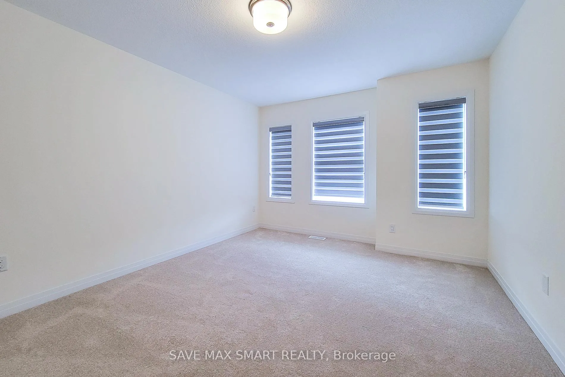 Photo 24 of 34 Dennis Avenue N, Brantford — HOMEH