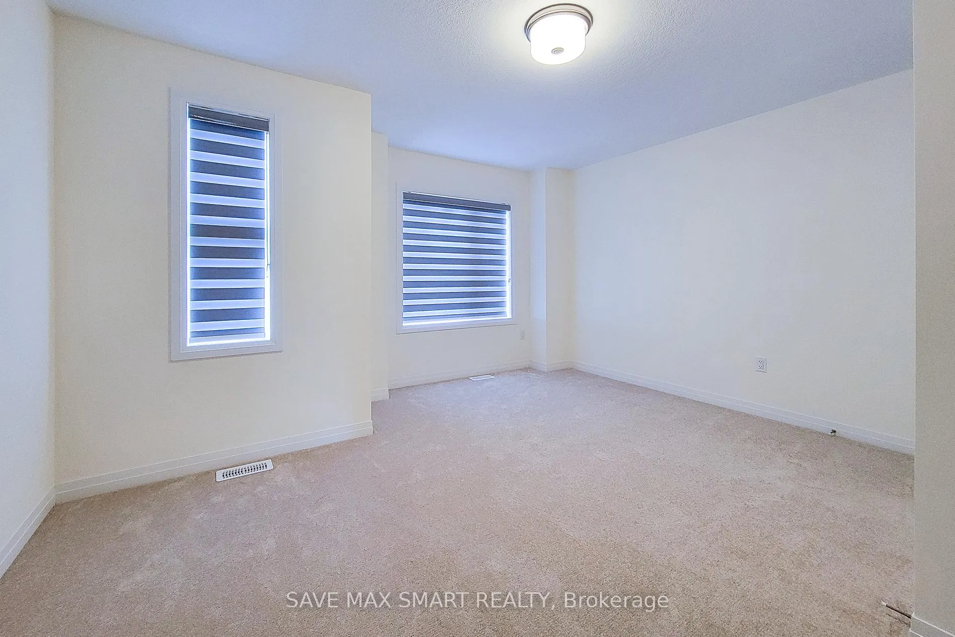 Photo 25 of 34 Dennis Avenue N, Brantford — HOMEH