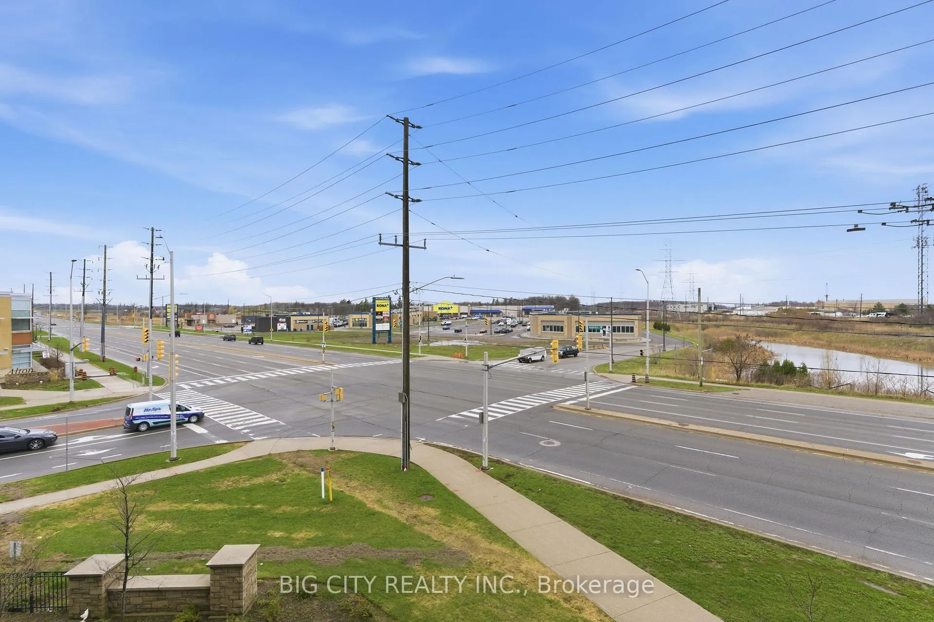 Photo 24 of Unit B303, 3200 Dakota Common, Burlington, Alton — HOMEH