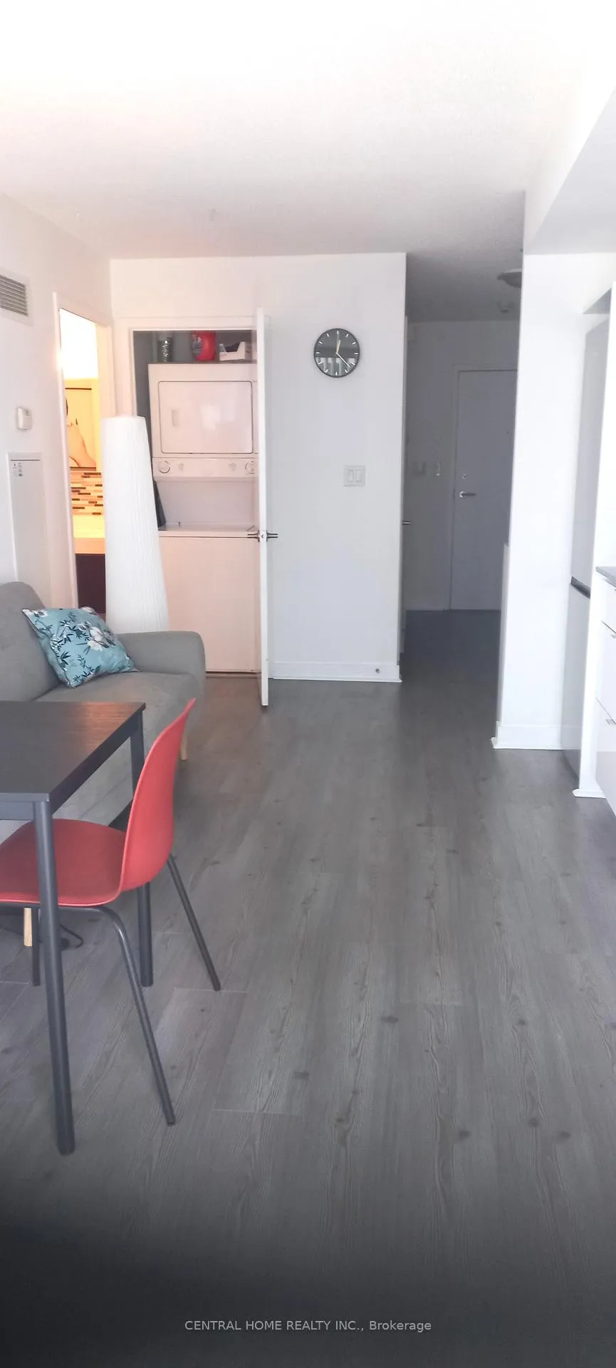 Photo 3 of Unit 729, 4K Spadina Avenue W, Toronto, Waterfront Communities — HOMEH