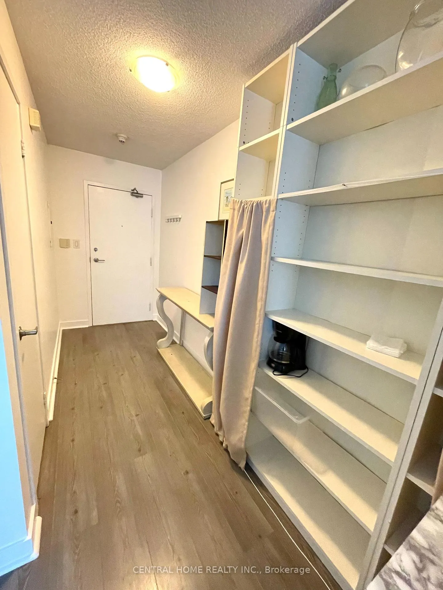 Photo 10 of Unit 729, 4K Spadina Avenue W, Toronto, Waterfront Communities — HOMEH