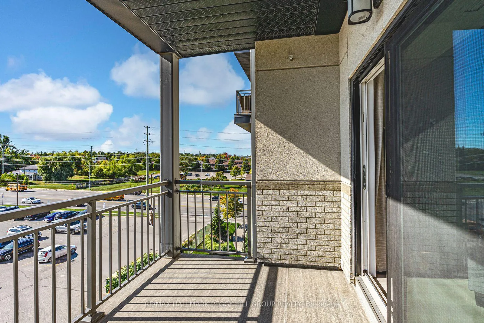 Photo 12 of Unit 404, 295 Cundles Road E, Barrie, Little Lake — HOMEH