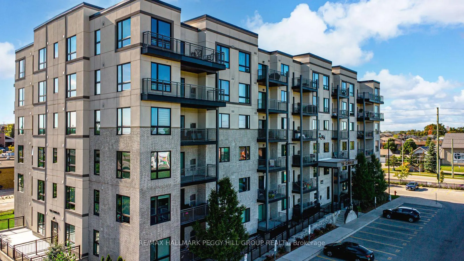 Photo 14 of Unit 404, 295 Cundles Road E, Barrie, Little Lake — HOMEH