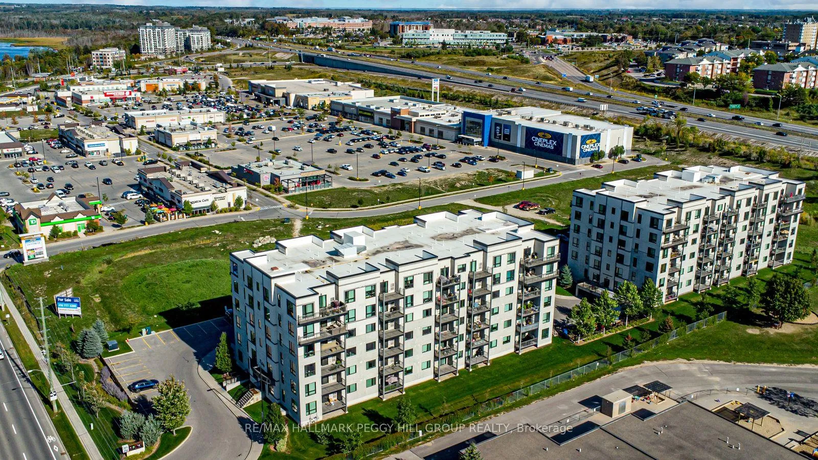 Photo 15 of Unit 404, 295 Cundles Road E, Barrie, Little Lake — HOMEH