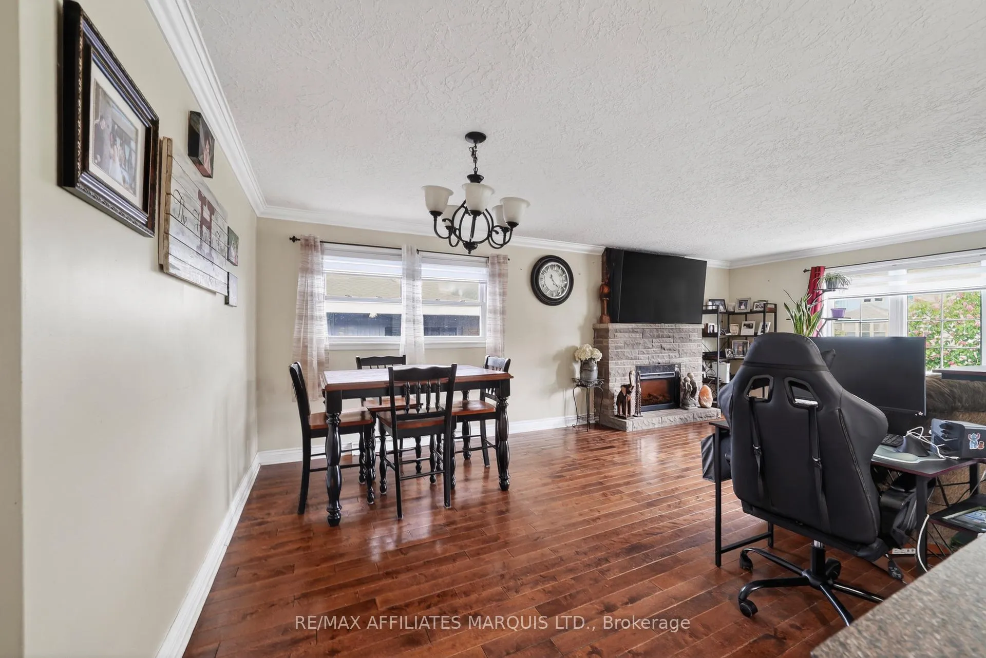 Photo 4 of 19 Dunbar Avenue, Cornwall — HOMEH