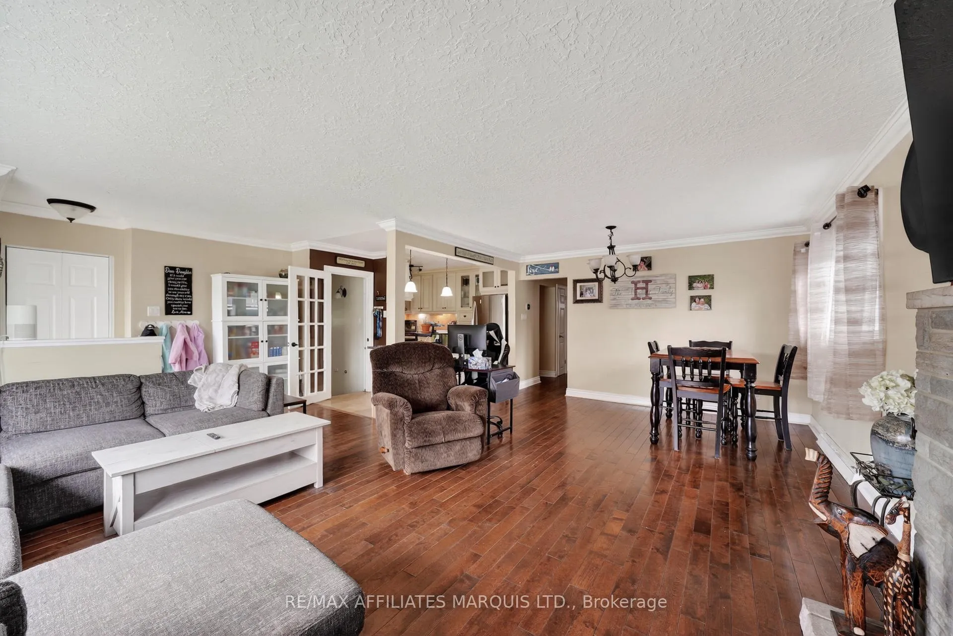 Photo 5 of 19 Dunbar Avenue, Cornwall — HOMEH