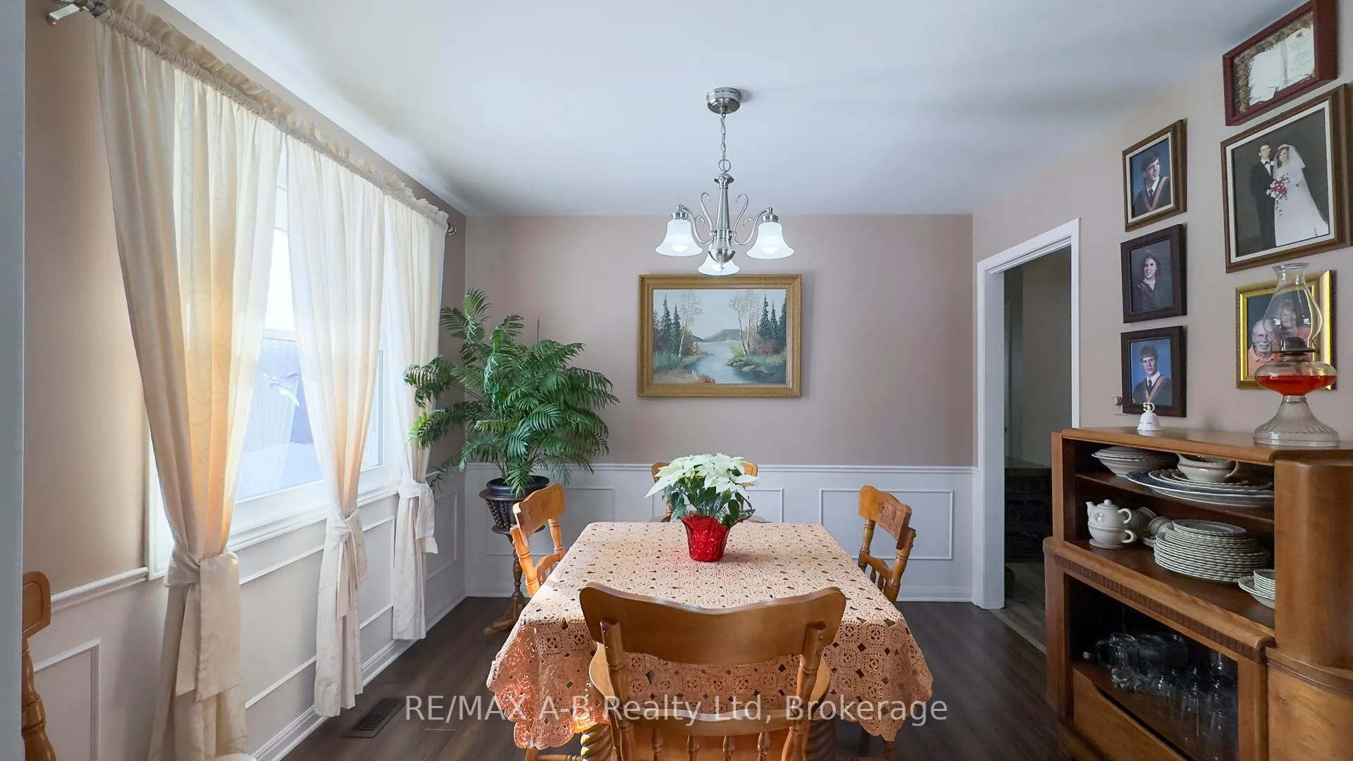 Photo 10 of 101 Middleton Street, Zorra, Thamesford — HOMEH