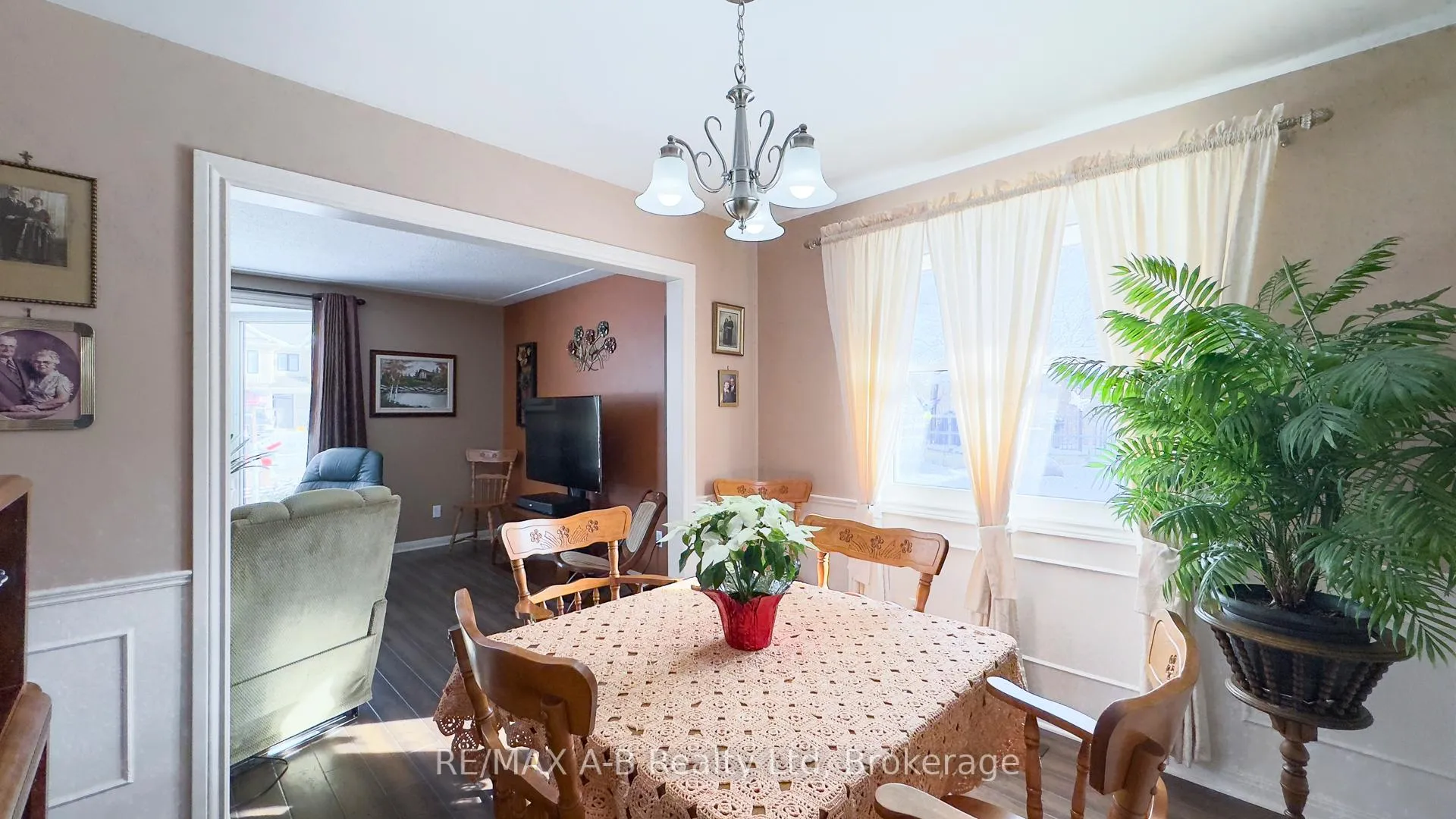 Photo 11 of 101 Middleton Street, Zorra, Thamesford — HOMEH