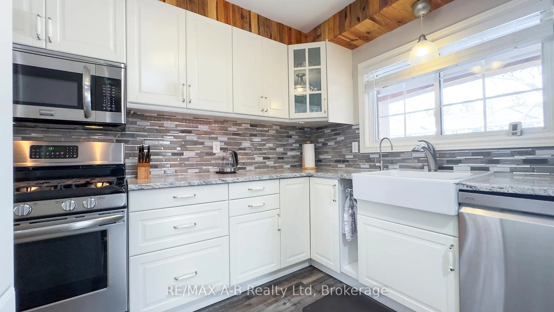 Photo 16 of 101 Middleton Street, Zorra, Thamesford — HOMEH