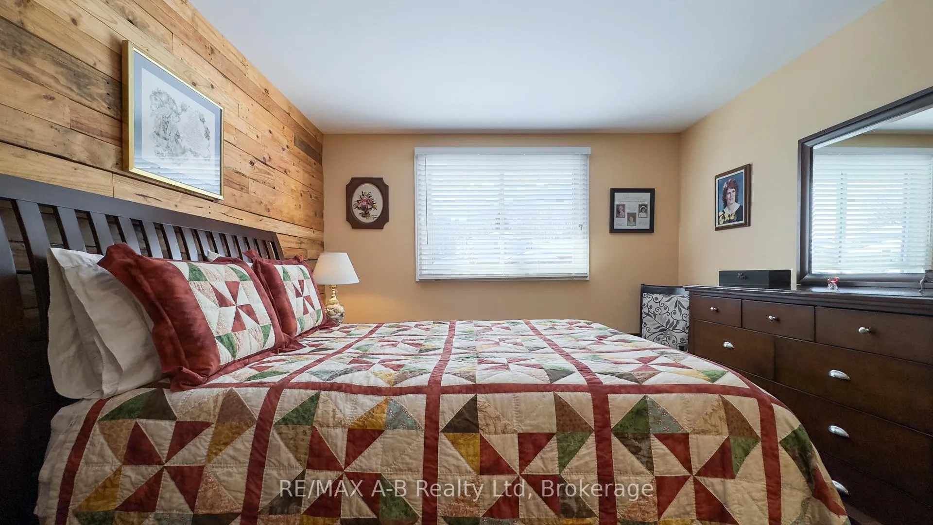 Photo 29 of 101 Middleton Street, Zorra, Thamesford — HOMEH