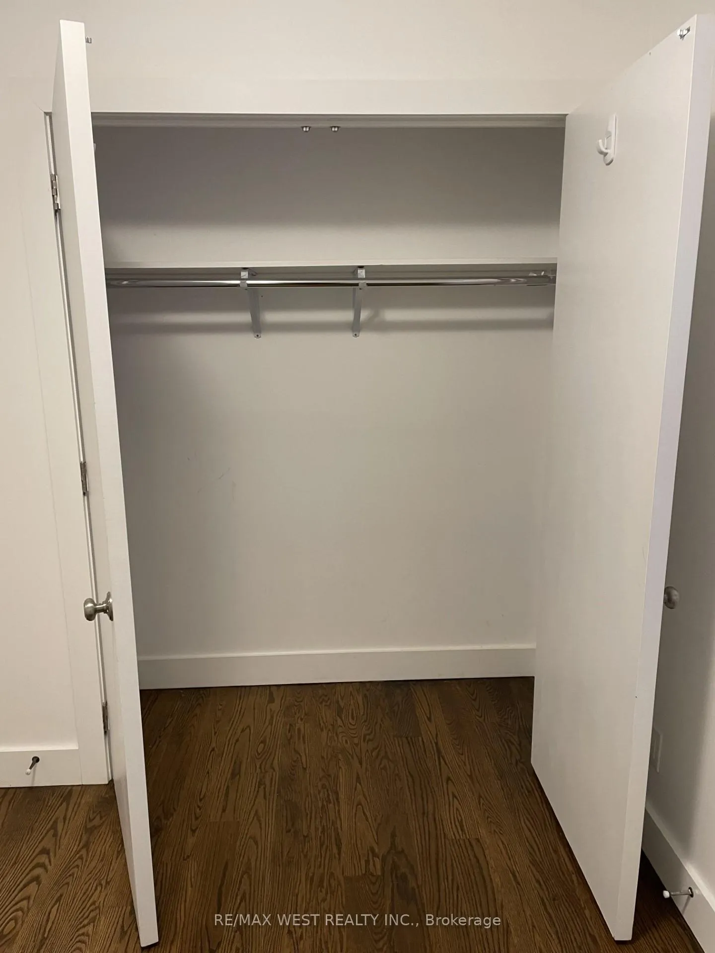Photo 15 of Unit Main, 111 Lippincott Street, Toronto, University — HOMEH
