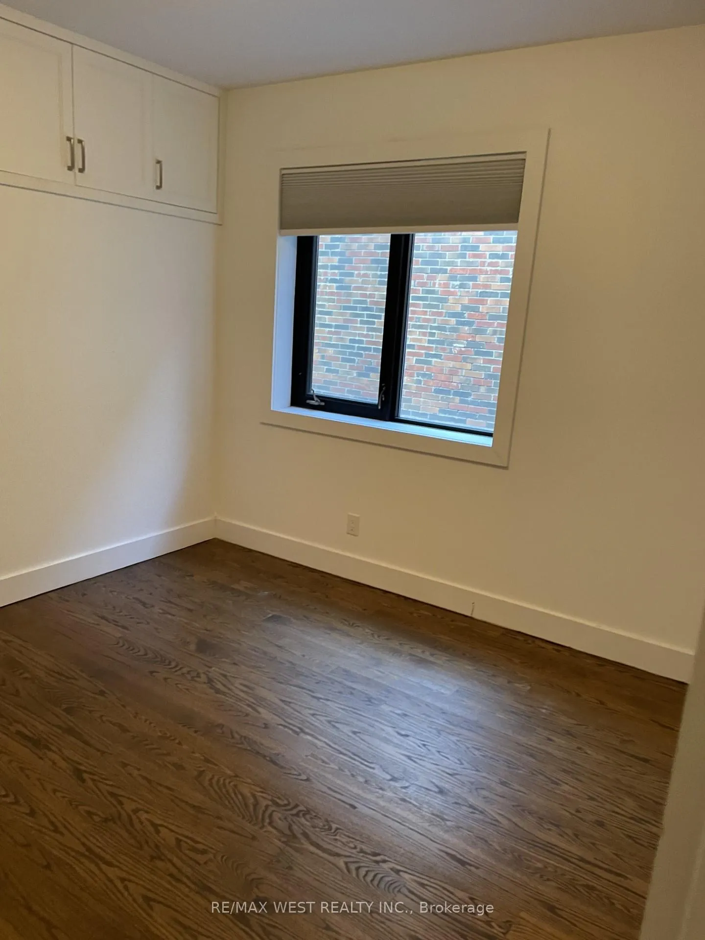 Photo 17 of Unit Main, 111 Lippincott Street, Toronto, University — HOMEH