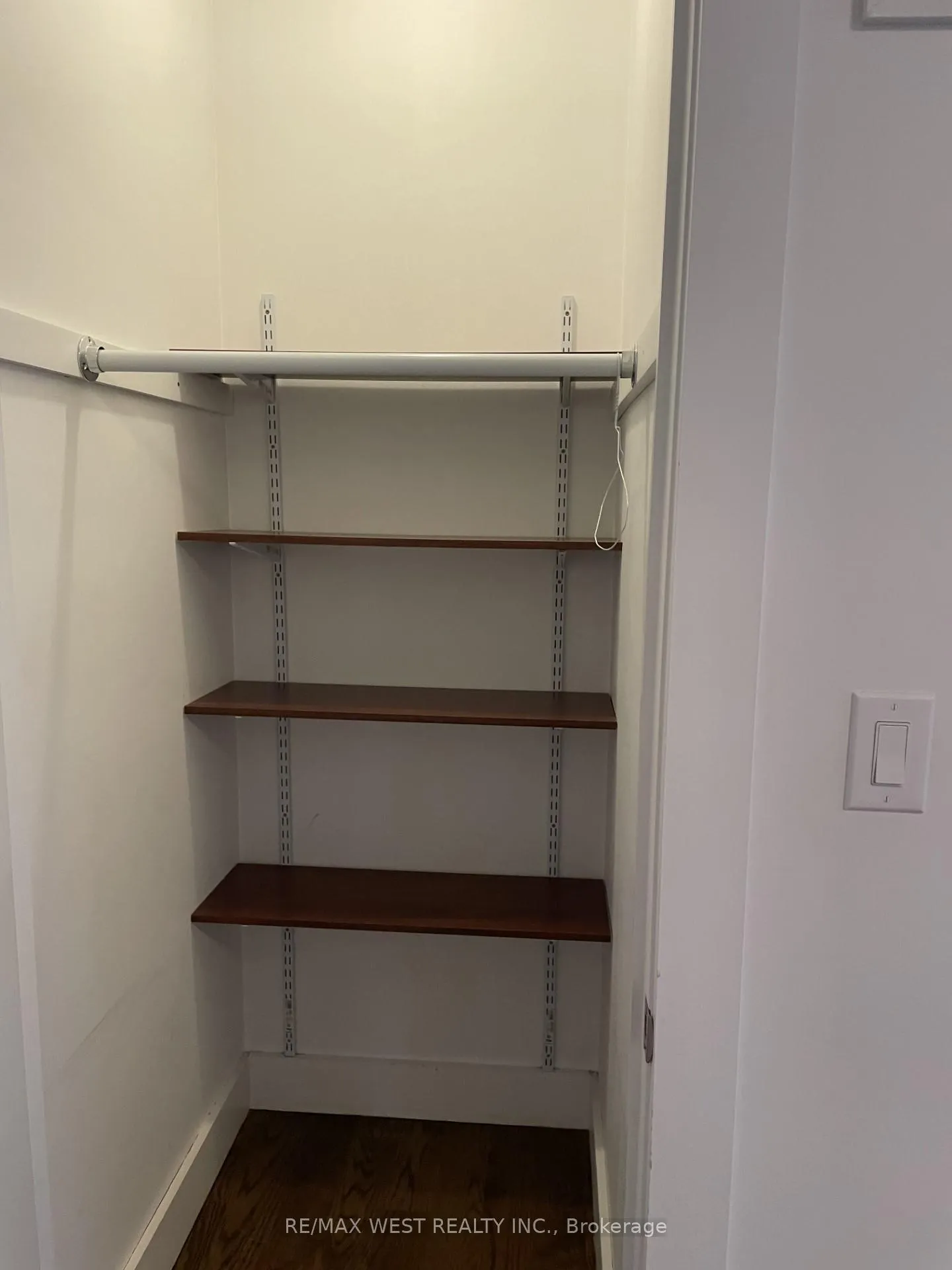 Photo 19 of Unit Main, 111 Lippincott Street, Toronto, University — HOMEH