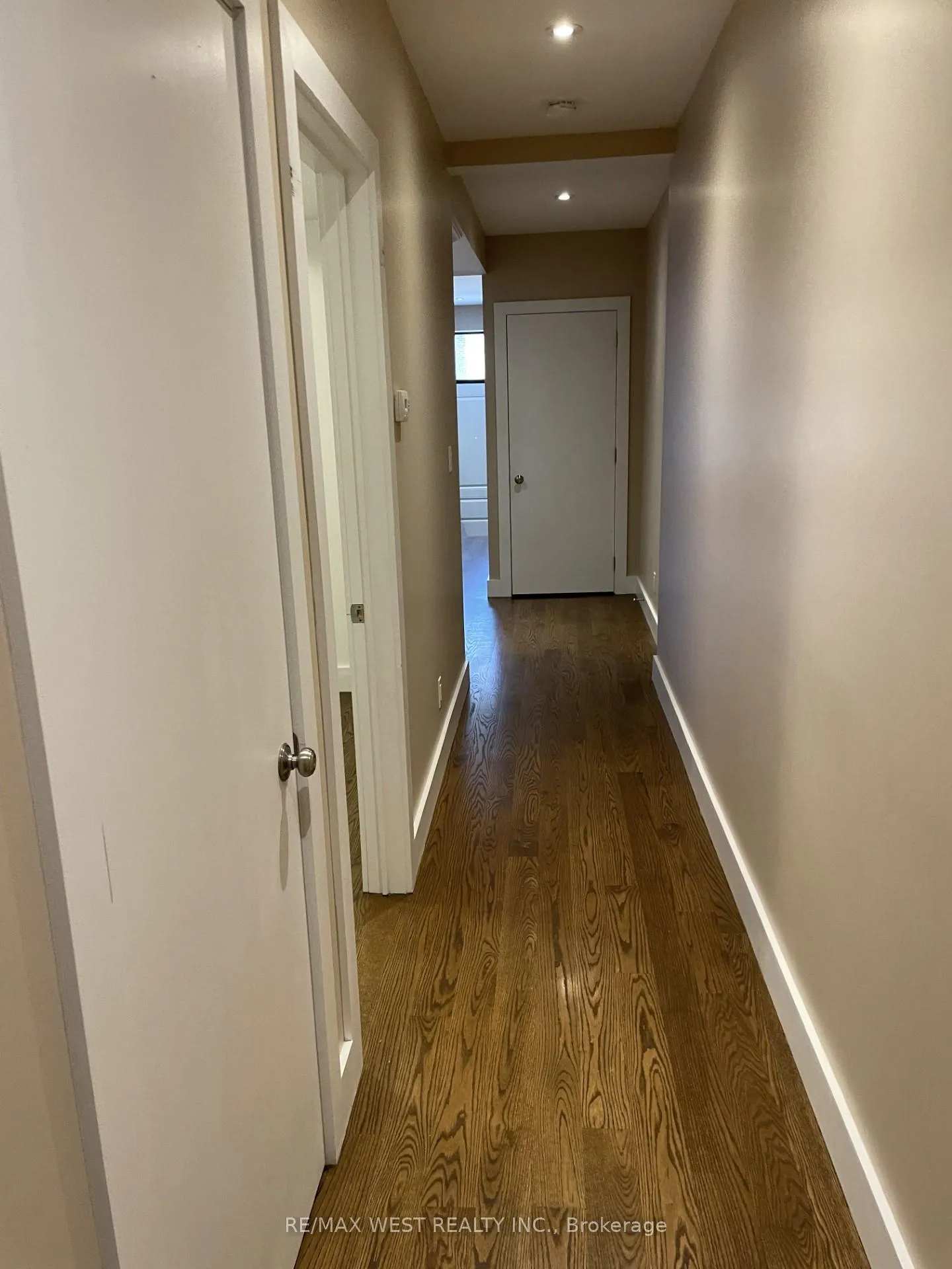 Photo 23 of Unit Main, 111 Lippincott Street, Toronto, University — HOMEH