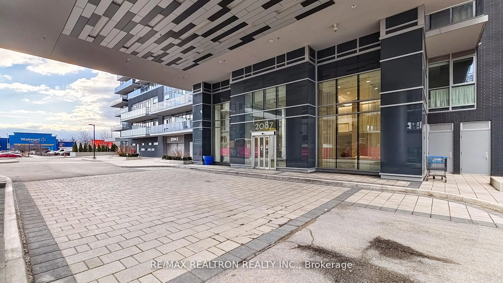 Photo 3 of Unit 1407, 2087 Fairview Street, Burlington, Freeman — HOMEH