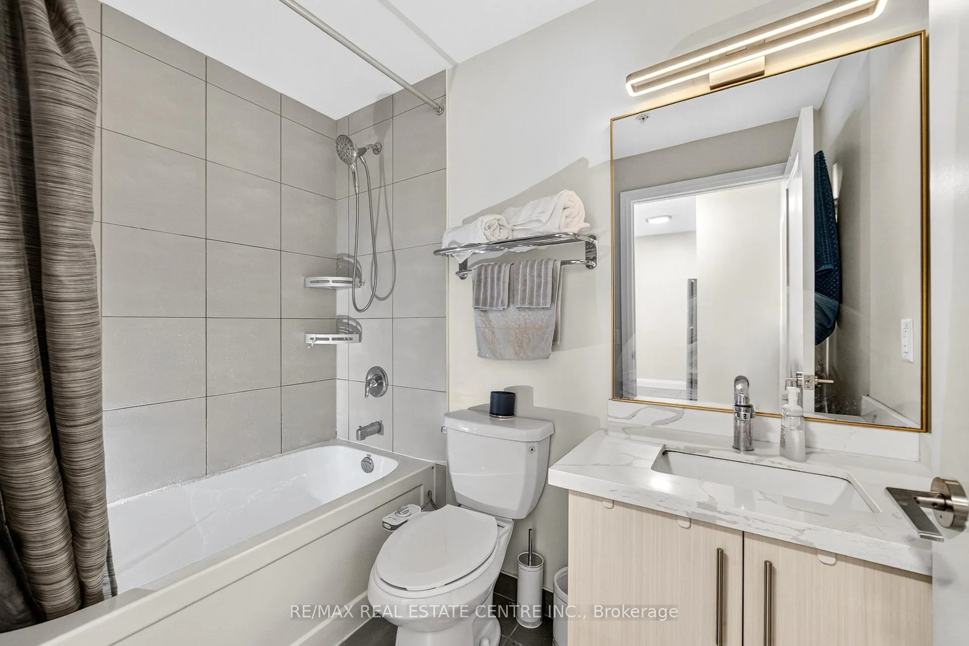Photo 21 of Unit 402, 16 Concord Place, Grimsby, Grimsby Beach — HOMEH